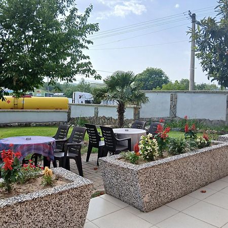 Shale Apartments And Rooms Гевгелия Экстерьер фото