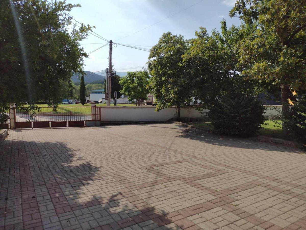 Shale Apartments And Rooms Гевгелия Экстерьер фото